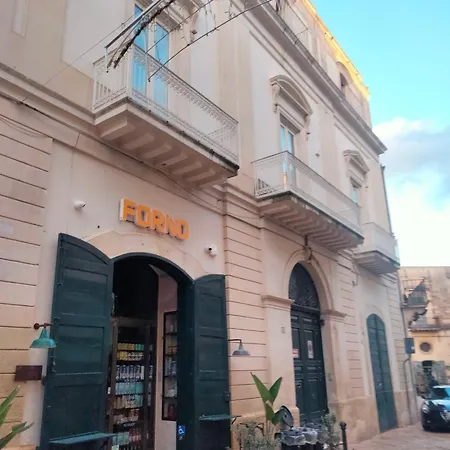 Oda ve Kahvaltı Corte Taddeo Galatina