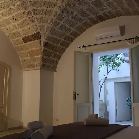 Corte Taddeo Oda ve Kahvaltı Galatina